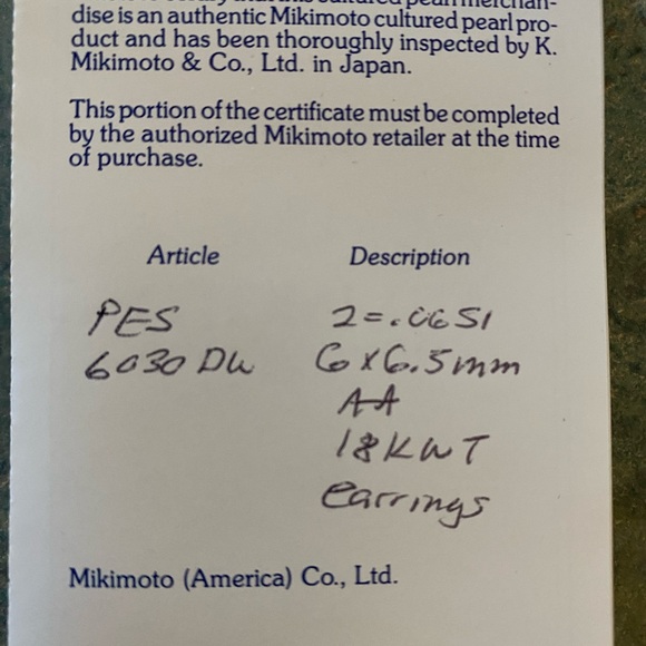 Beautiful Mikimoto Pearls with Diamonds 6 x 6.5mm - Picture 4 of 7